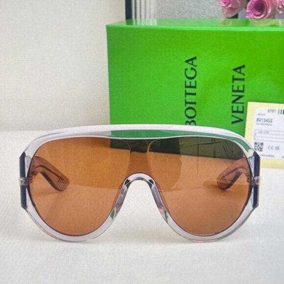 Sleek Bottega Veneta Translucent Shield Shades - Picture 7 of 7